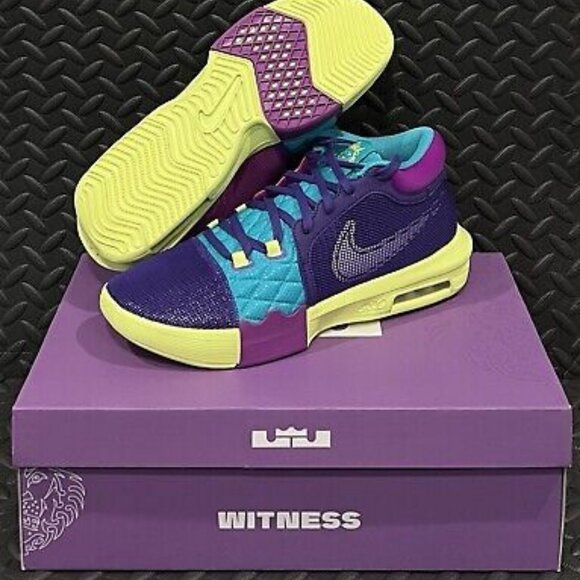 Nike LeBron Witness 8 Basketball Shoes Field Purple/ Cactus Green - Picture 4 of 4
